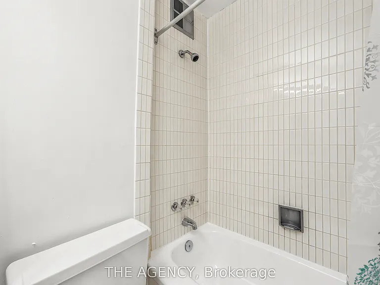 2360 Dundas St W #1613B — Photo 15