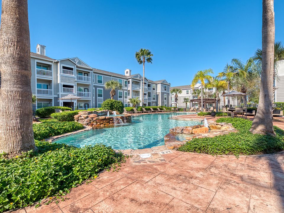 1st image of 4901 Saratoga Blvd #221