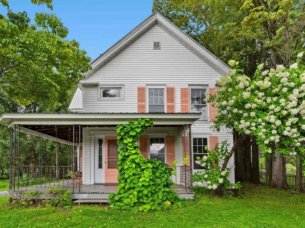 220 Hollow Rd, Waterbury Center, VT 05677