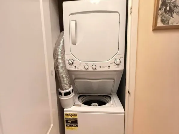 2 Elmwood Park Drive image 10 of 17