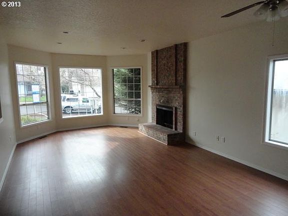 3rd image of 7425 SE Augusta Ln
