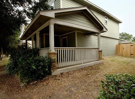4th image of 2401 Melissa Oaks Ln