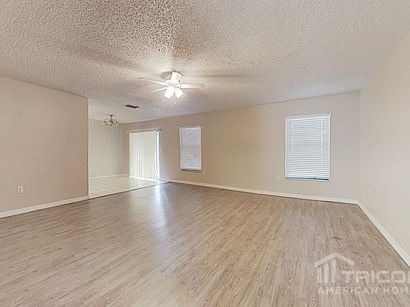 3rd image of 7032 Persimmon Pl