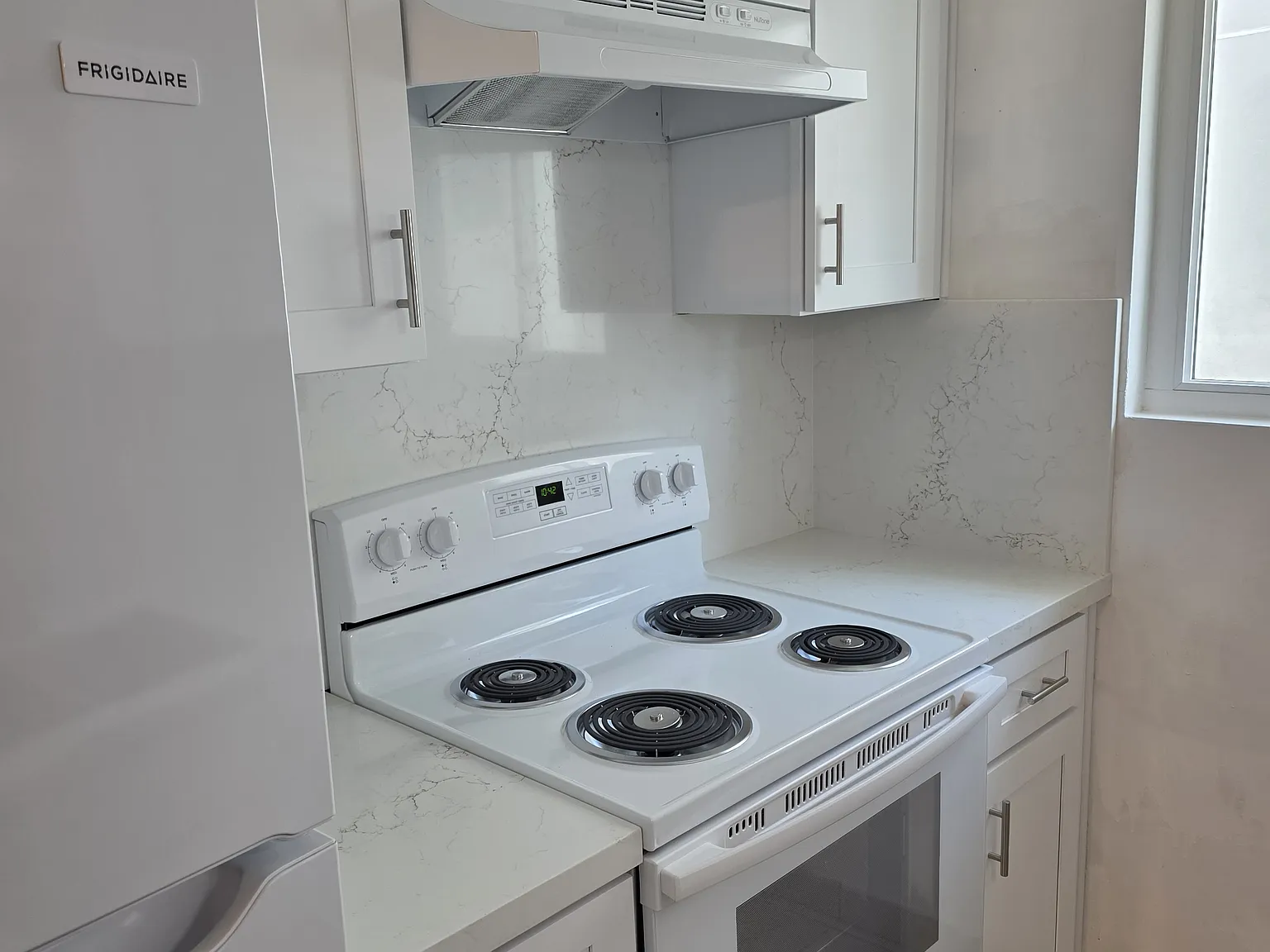 1 bed, $2,000 — Photo 2