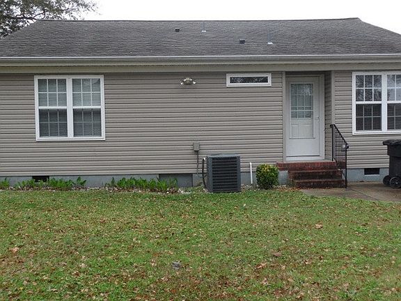 5th image of 17 Bradley Ave