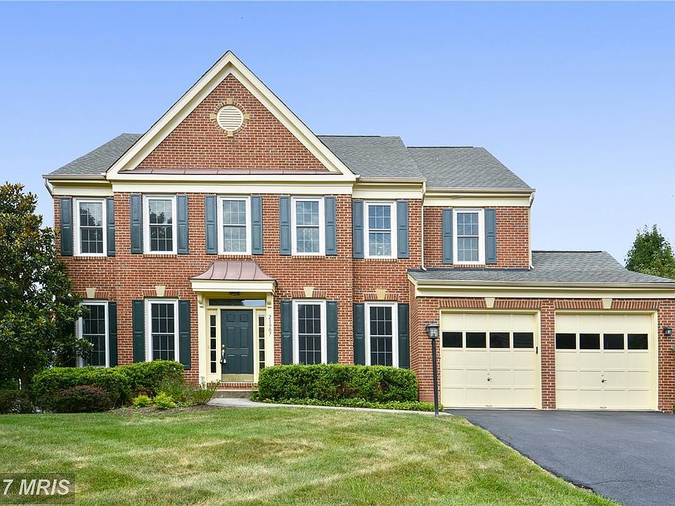 1st image of 21907 Hyde Park Dr