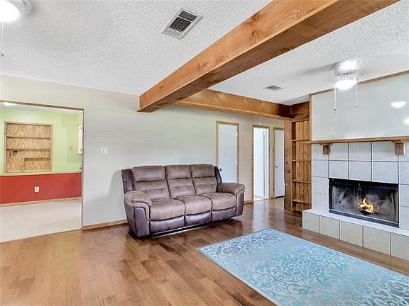 5th image of 1036 Eastridge Cir
