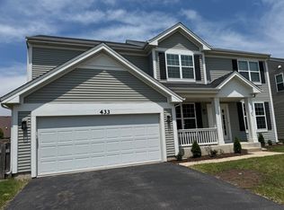 433 Minuet Cir, Volo, IL 60073