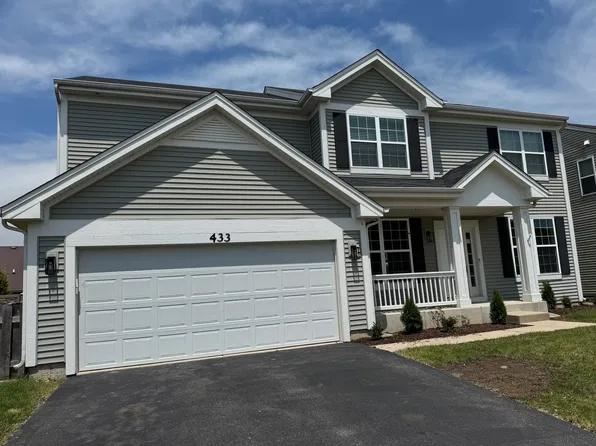 433 Minuet Cir, Volo, IL 60073