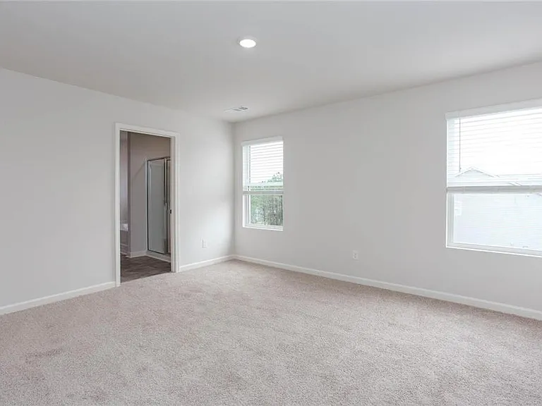 131 Landsdowne Way — Photo 19