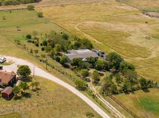 8713 Linden Rd, Del Valle, TX 78617