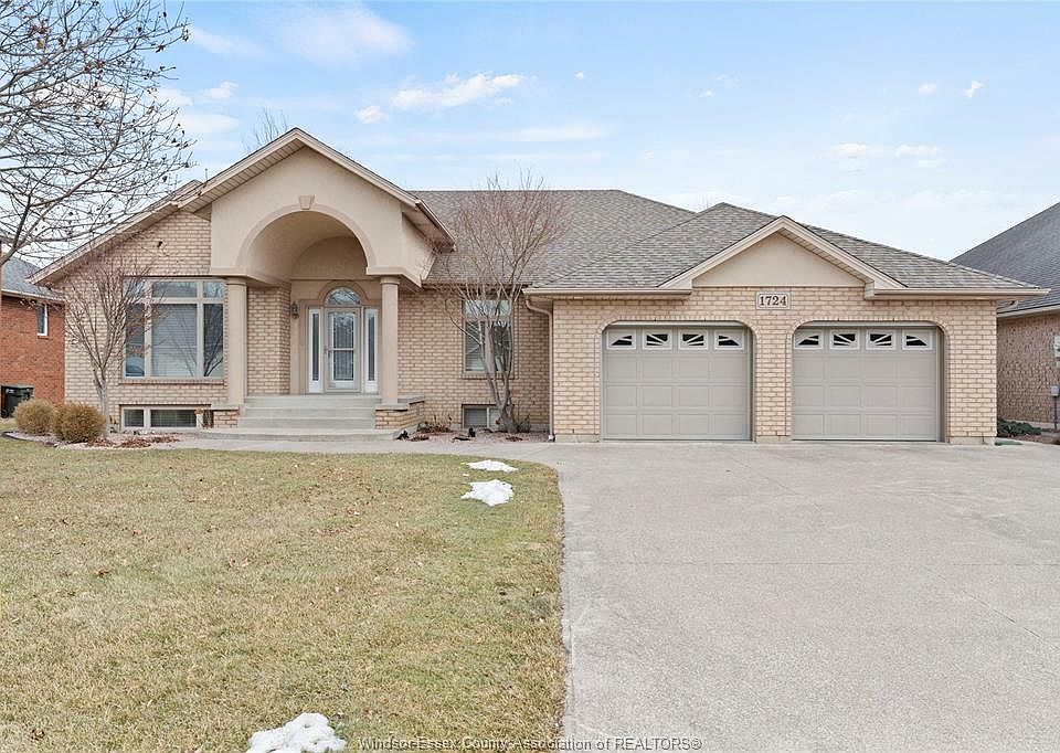 1st image of 1724 Chornoby Cres