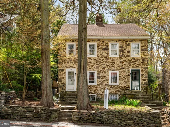 73 W Rose Valley Rd, Wallingford, PA 19086