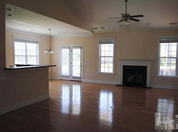 2nd image of 1004 Sunstone Ct