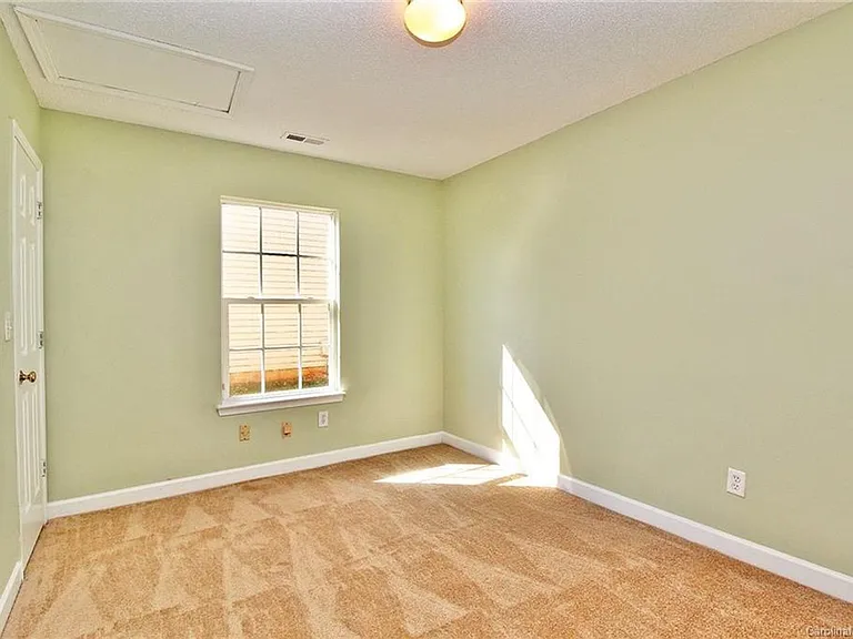 204 Tom Hunter Rd — Photo 36