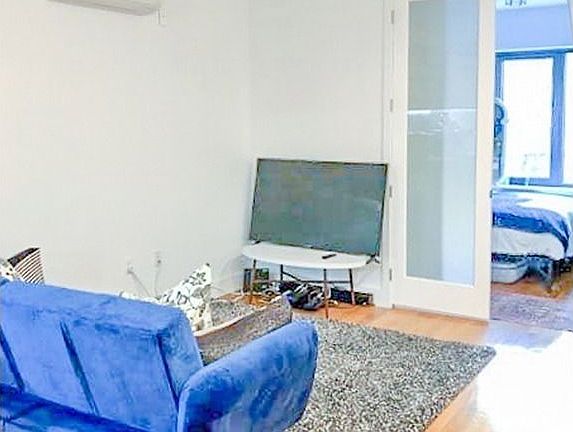 3rd image of 876 Bergen St #2FF