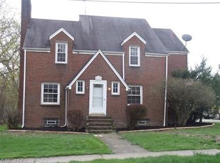 2369 E Midlothian Blvd, Struthers, OH 44471