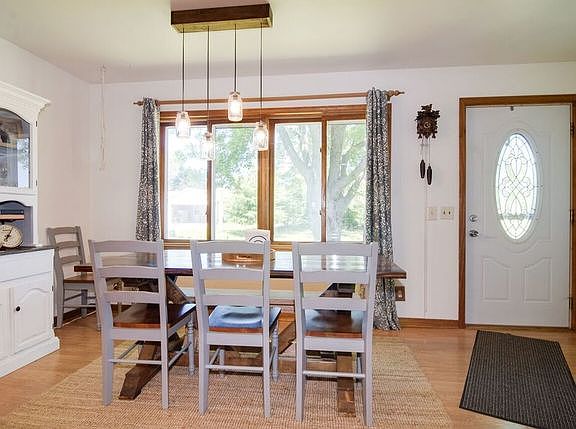 3rd image of 1681 Hilda Dr