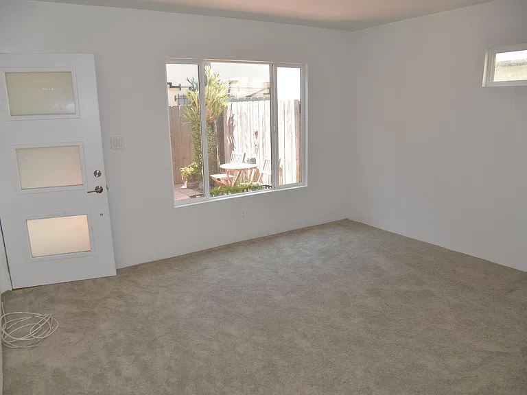 4884 Muir Ave — Photo 8