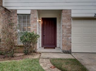 2718 Quarry Hill Rd, Sugar Land, TX 77478