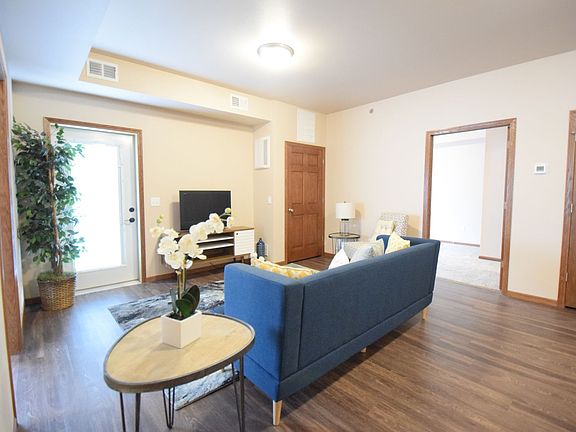 5th image of 2010 Prairie Rose Dr #304