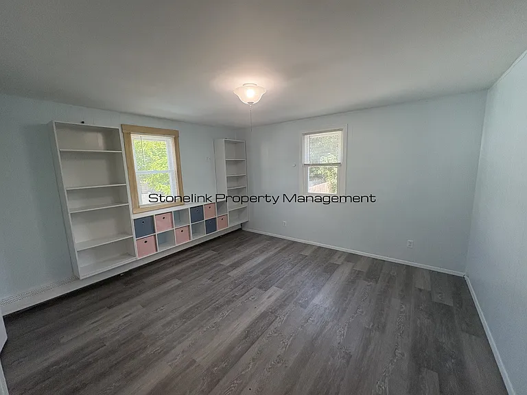 480 Bullocks Point Ave — Photo 10