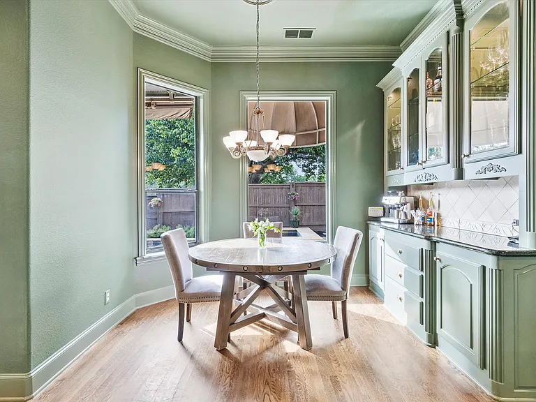 Breakfast Nook