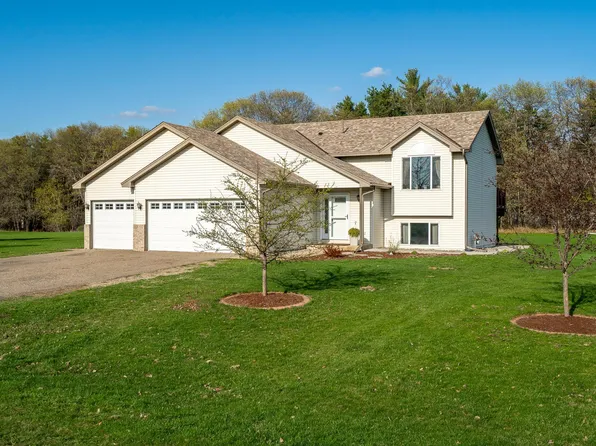 21469 Killdeer St NW, Oak Grove, MN 55011