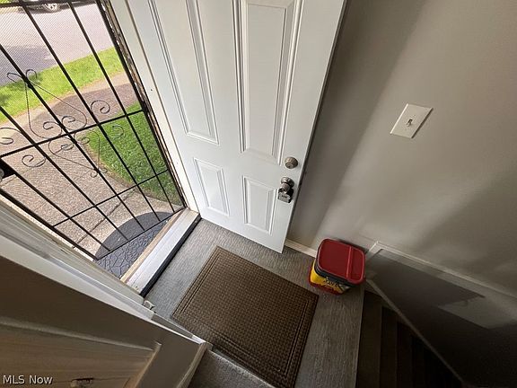 4th image of 5910 Wilber Ave