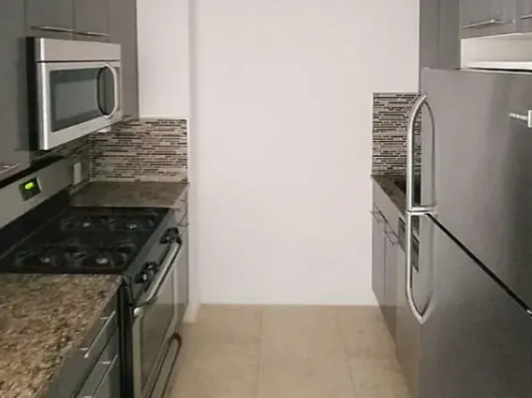 3440 Guider Avenue image 2 of 9