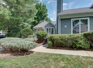 5 Meadowview Ln, Berkeley Heights, NJ 07922