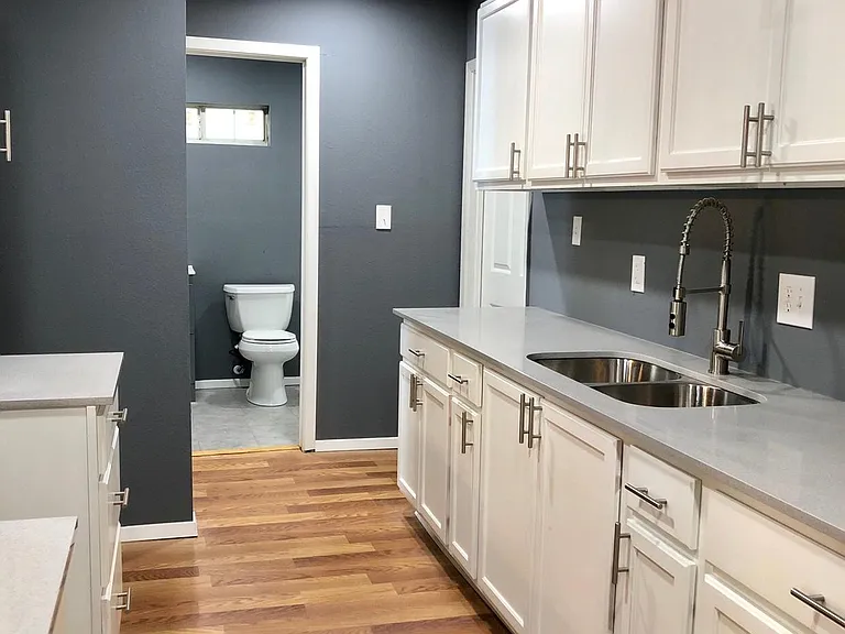 2522 W Clarendon Dr — Photo 3