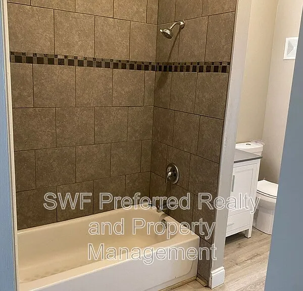 512 SE 43rd St #2 — Photo 14