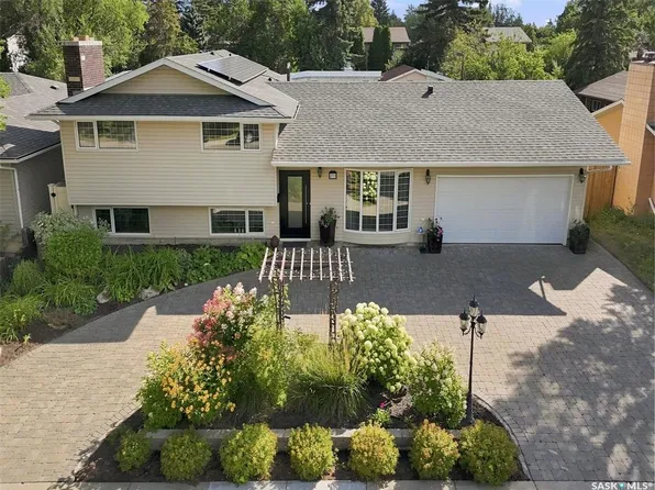 273 Carleton DRIVE, Saskatoon, SK S7H 3P1