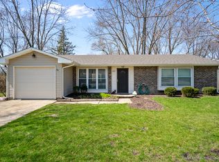 609 S 12th Ave, St Charles, IL