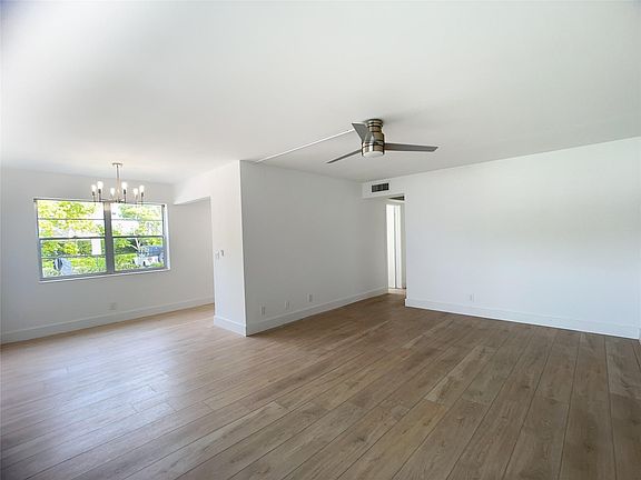 5th image of 109 Harwood J #109