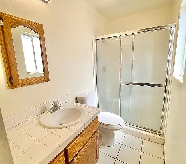 2400 S Engler Ave — Photo 9