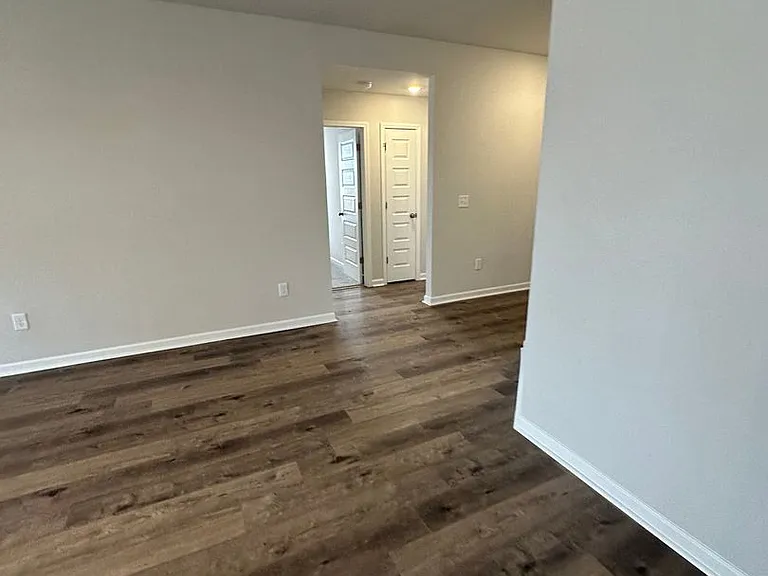 1060 Brookhaven Ln — Photo 11
