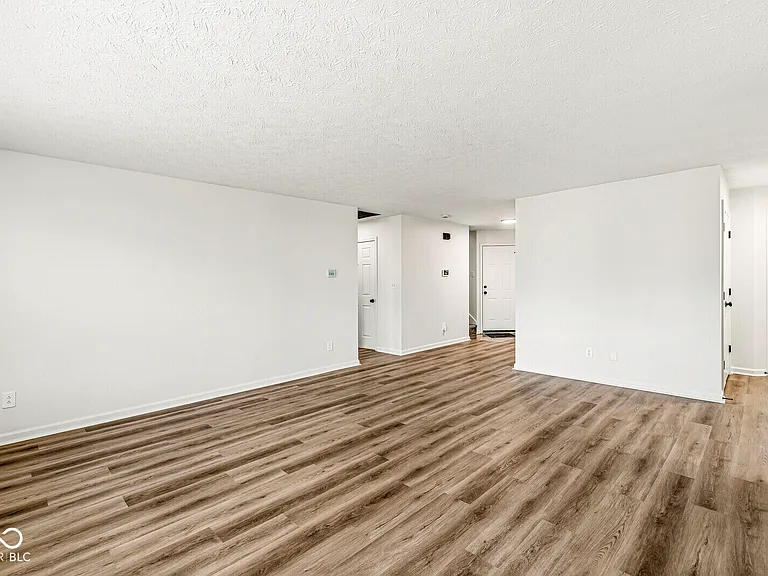 2747 Foxbriar Pl — Photo 8