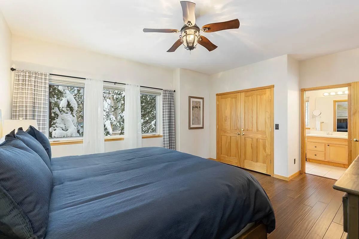 3 bed, 2086 sqft, $4,100 — Photo 2