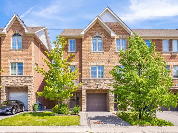 61 Pidgeon St, Toronto, ON M1L 0C9