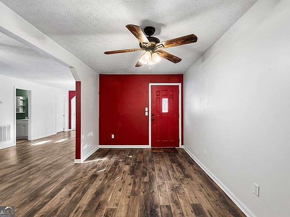 3rd image of 118 Jordan Rd