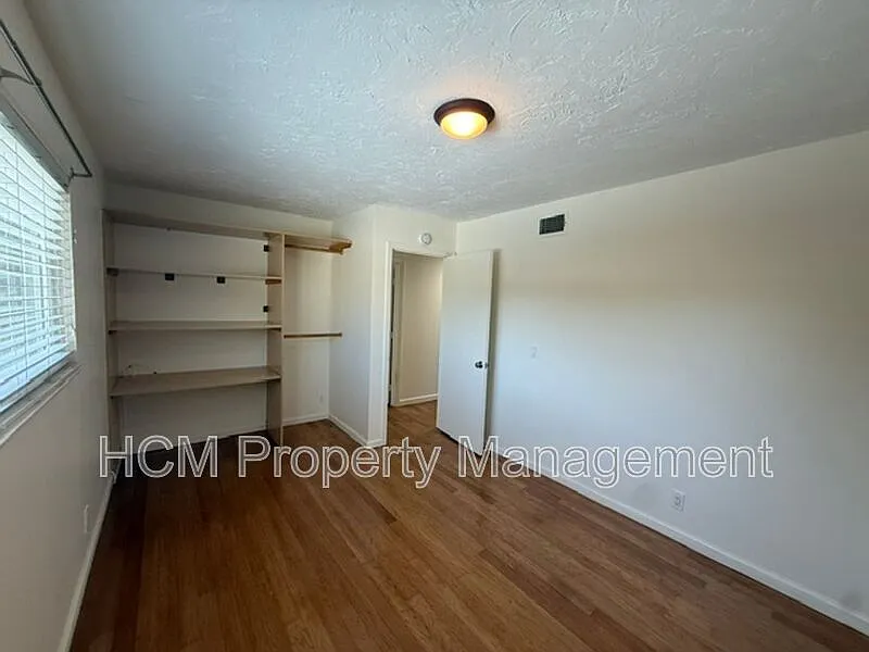 3 bed, 2.0 bath, 1314 sqft, $4,500 — Photo 3
