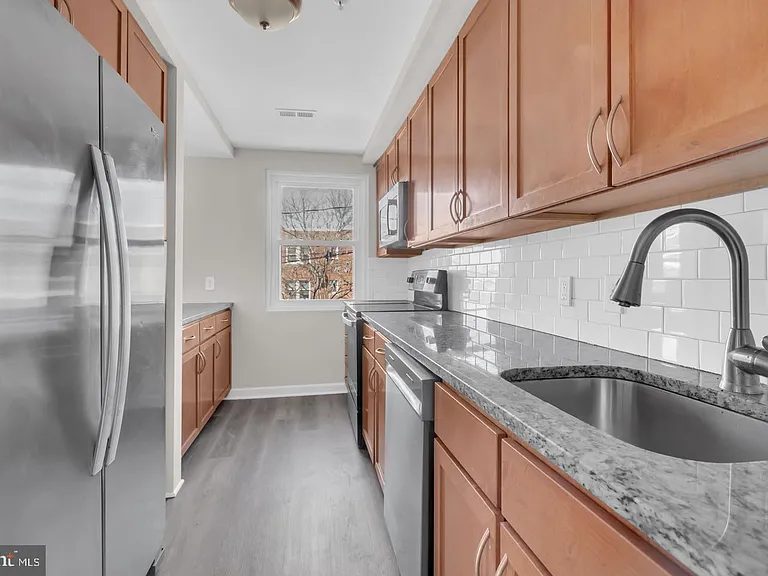 1800 28th Pl SE #201 — Photo 7