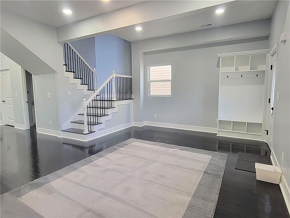 2nd image of 531 Orville Ave