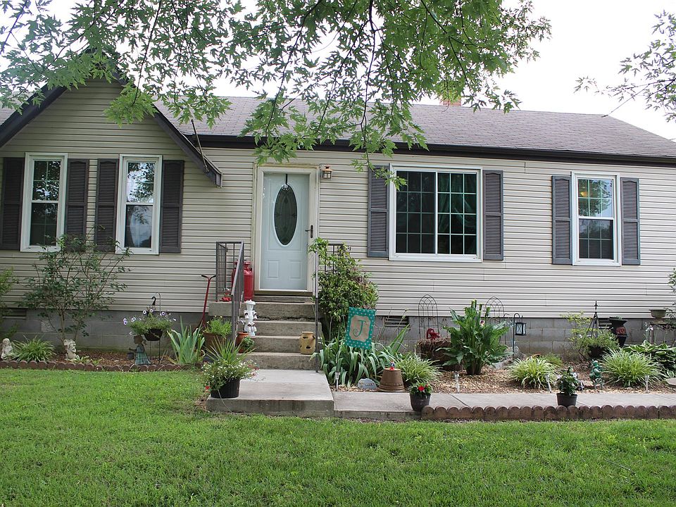 1st image of 521 Meadowlark Dr
