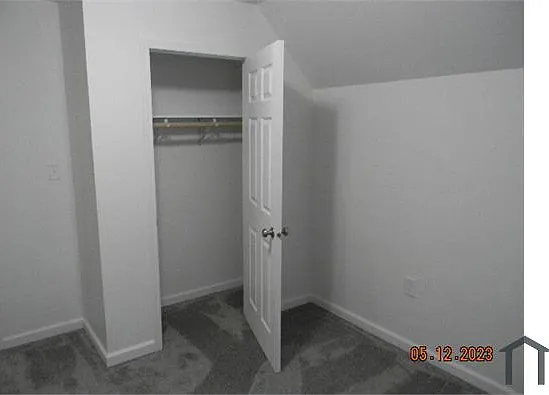 238 Frank Ave — Photo 9