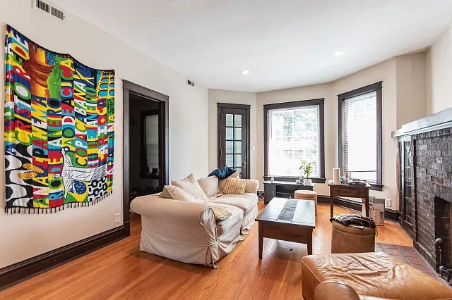 1440 W Addison St #2 — Photo 7