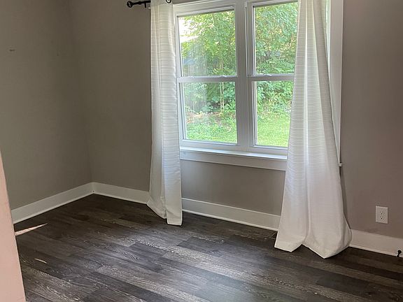 4th image of 4863 Grandview Ave