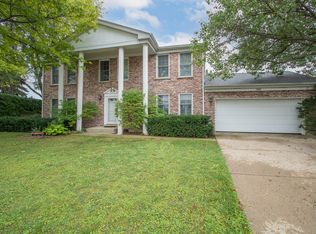 2126 N Williamsburg St, Arlington Heights, IL 60004